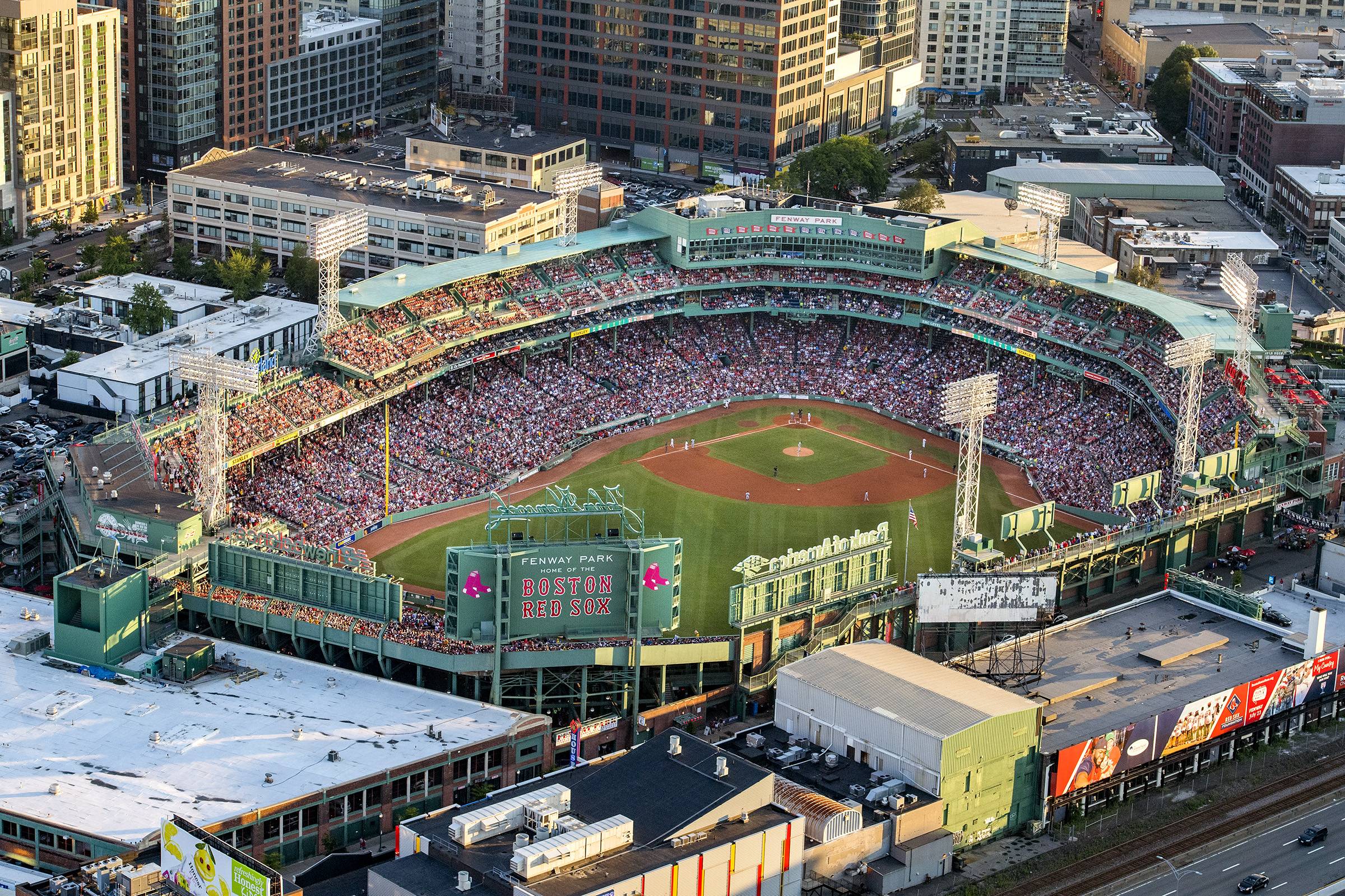 Red Sox Fans Give Adam Jones a Standing Ovation at Fenway - The New York  Times