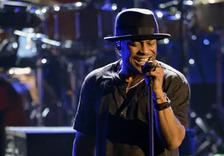 Singer D'Angelo performs onstage at day 3 of the 2012 BET Awards rehearsals held at The Shrine Auditorium on June 30, 2012 in Los Angeles, California.  (Photo: Michael Buckner/Getty Images For BET)