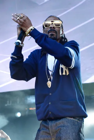 West Coastin' - The night was full circle with West Coast legend&nbsp;Snoop coming through to show NYC how he keeps it Cali cool.  (Photo: Johnny Nunez/WireImage)
