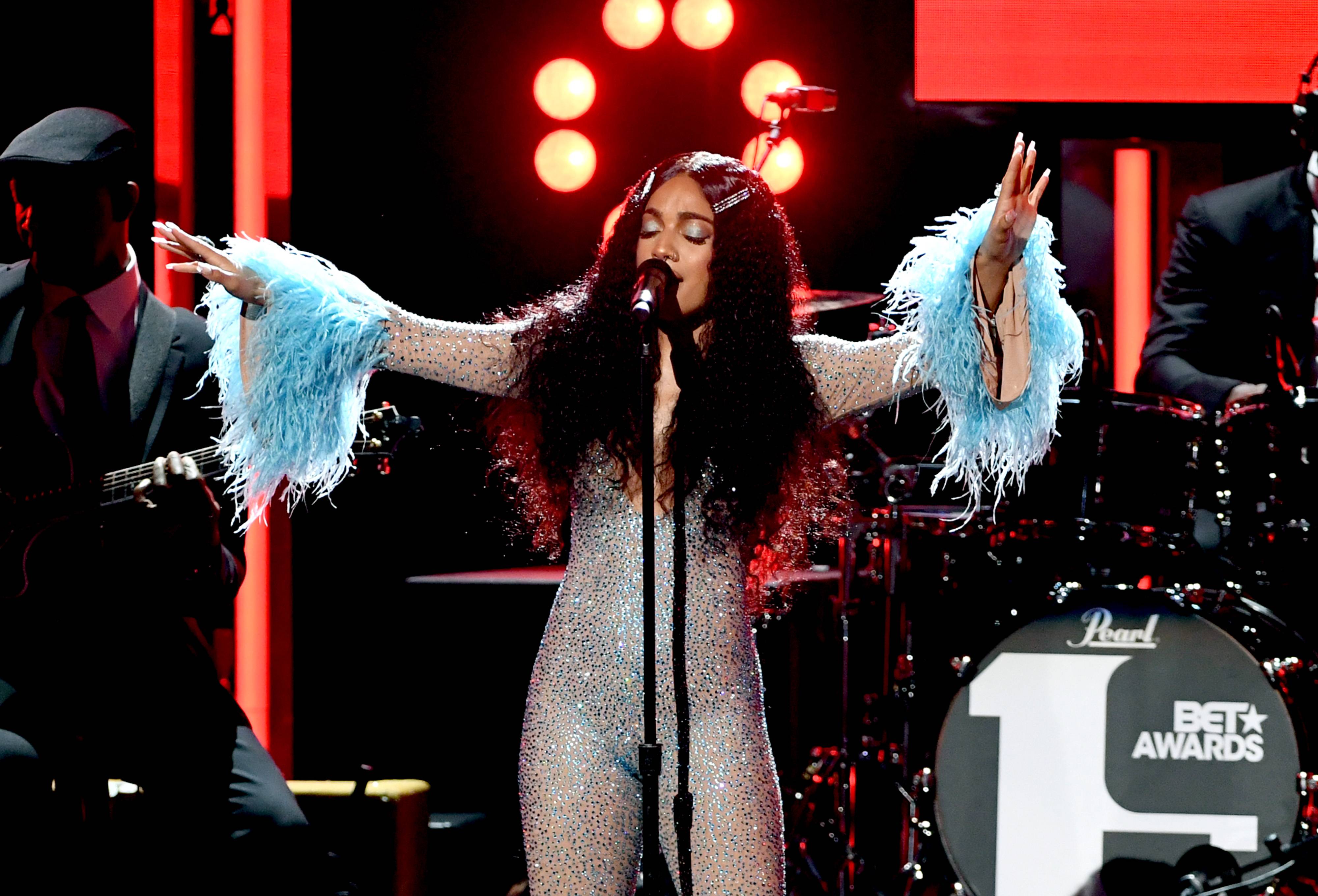 Lizzo - Lizzo partnered her - Image 17 from Big Hair And Baby Hairs: See  Your Faves Mary J. Blige, Saweetie And More Incredible Hair Looks At The  BET Awards