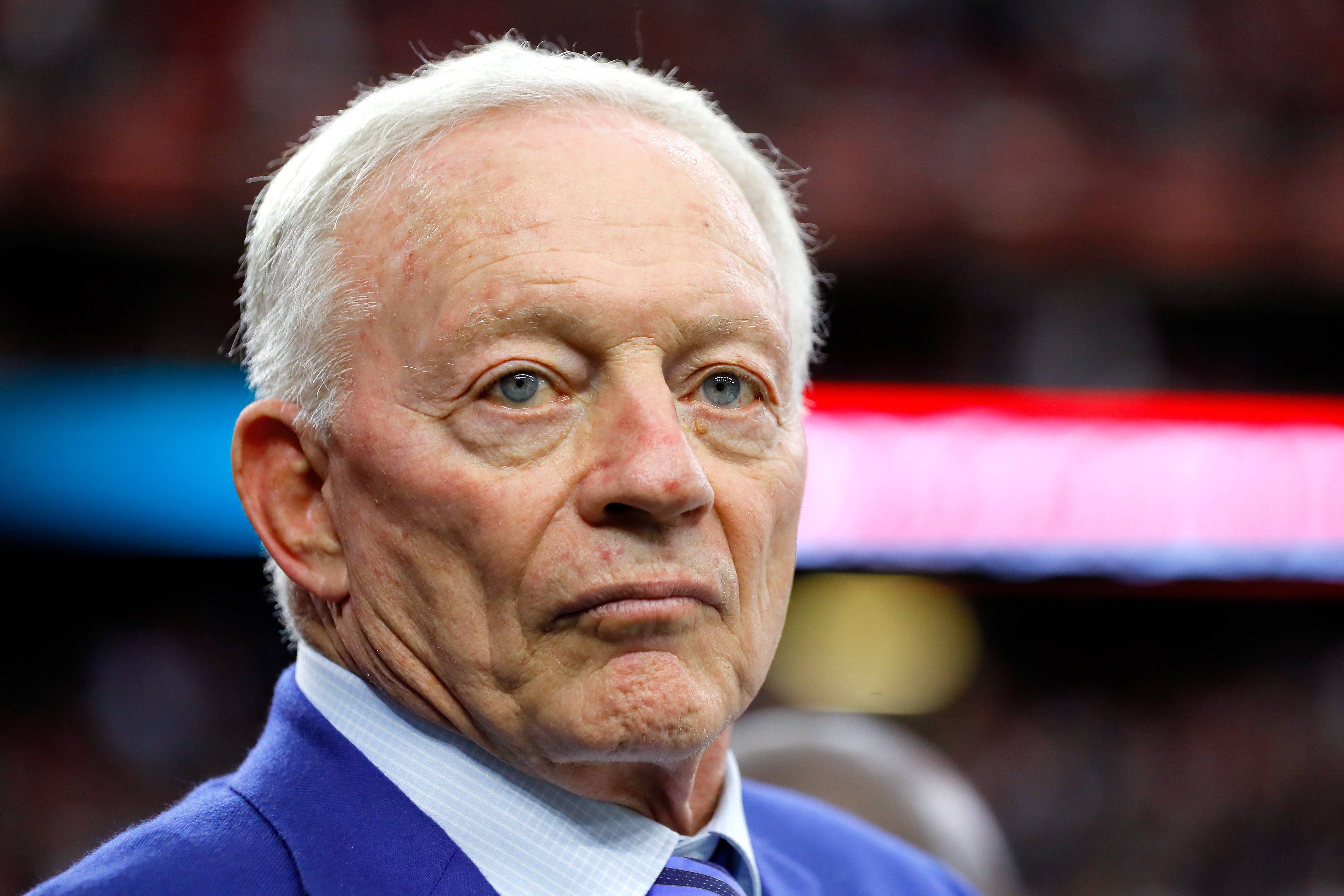 Jerry Jones Quickly Issues An Apology After Video Of Him Making A ...