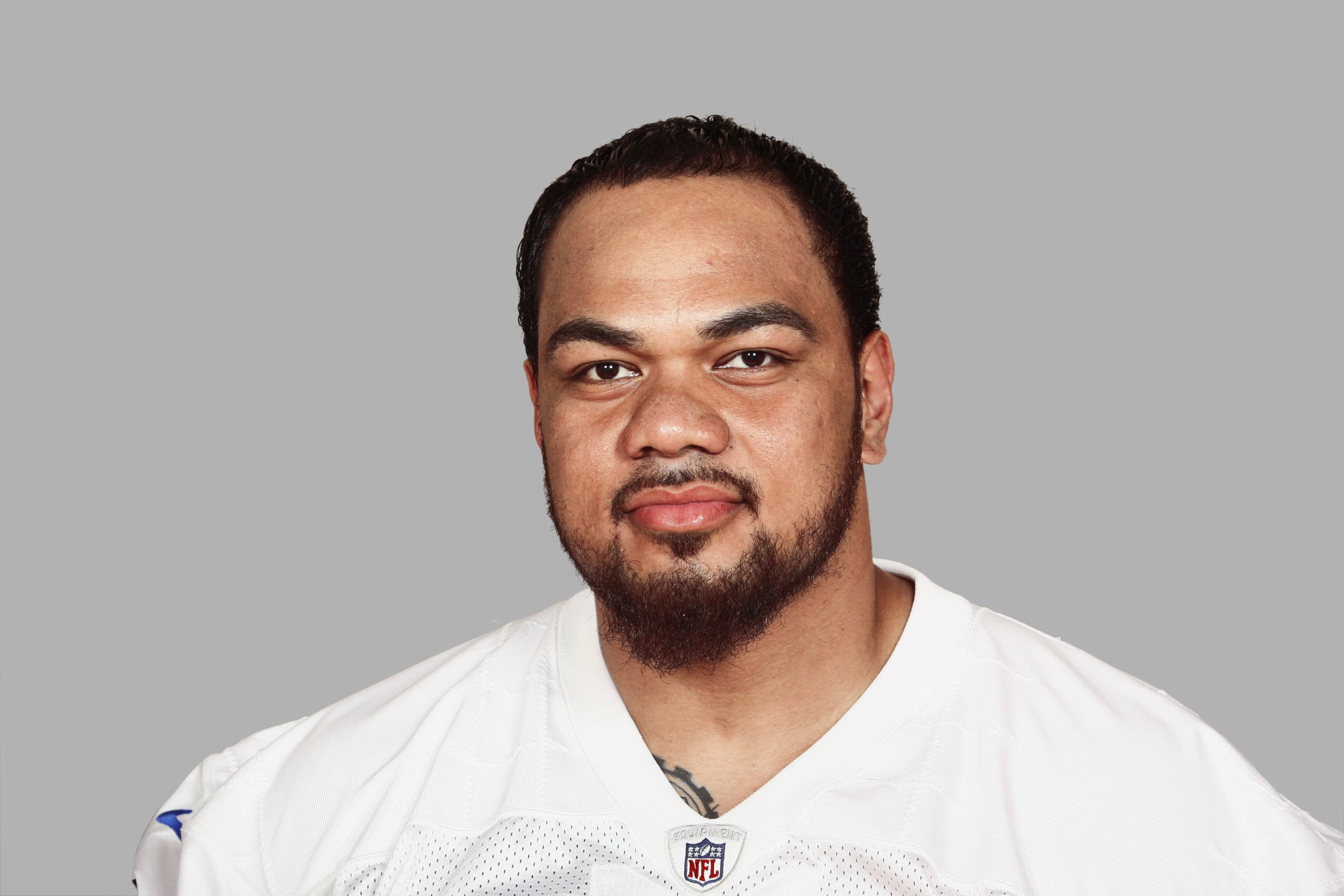 Former NFL Player Saousoalii ‘Junior’ Siavii Found Dead In Prison
