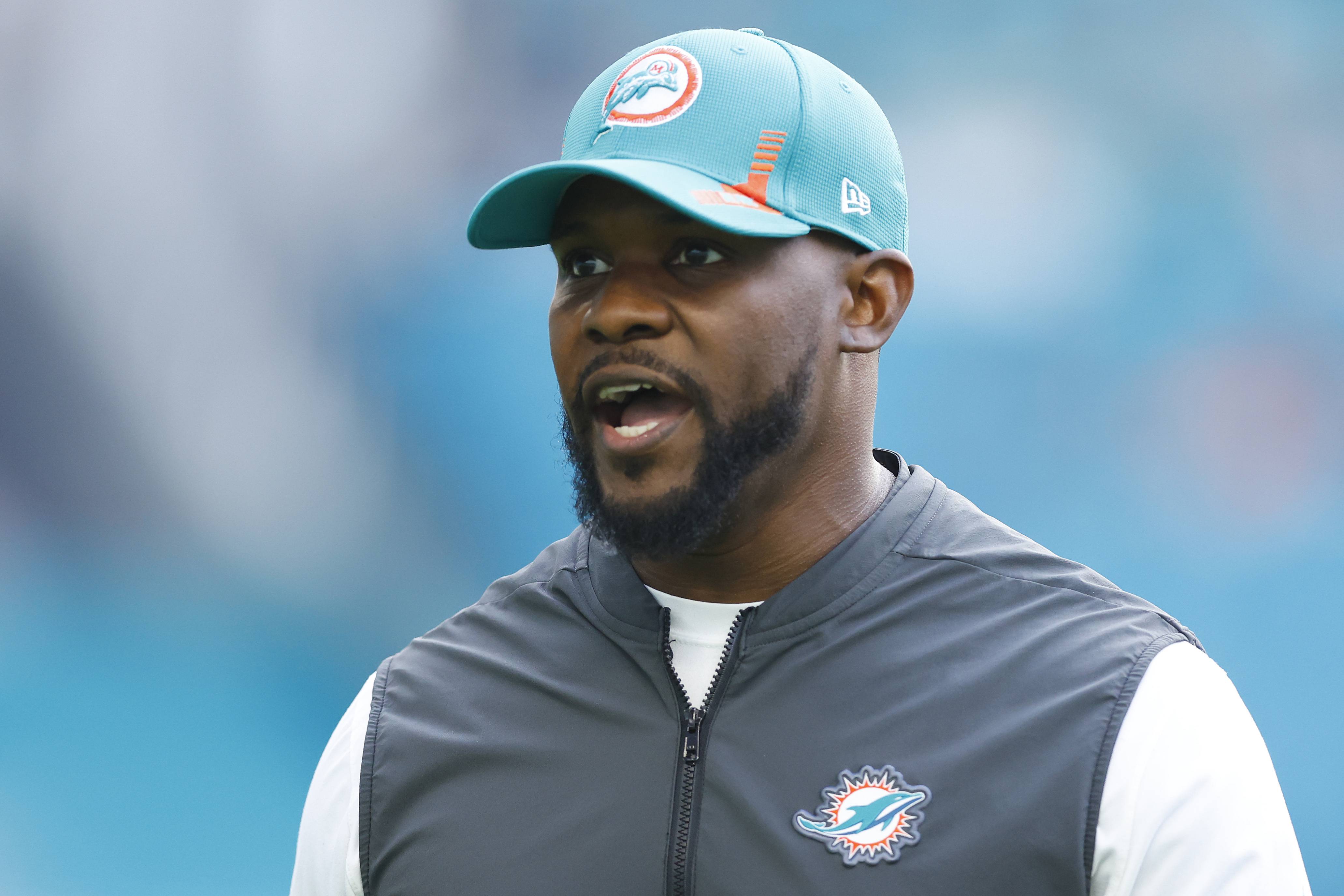 Brian Flores sues NFL, three teams as former Miami Dolphins coach alleges  racism in hiring practices - ESPN