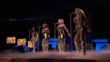 Xscpape performs a medley of their hits on the Soul Train Awards 2022.