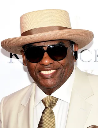 Stay Cool - R&amp;B legend Ronald Isley brings an element of cool to the races.  (Photo: Michael Loccisano/Getty Images for Churchill Downs)
