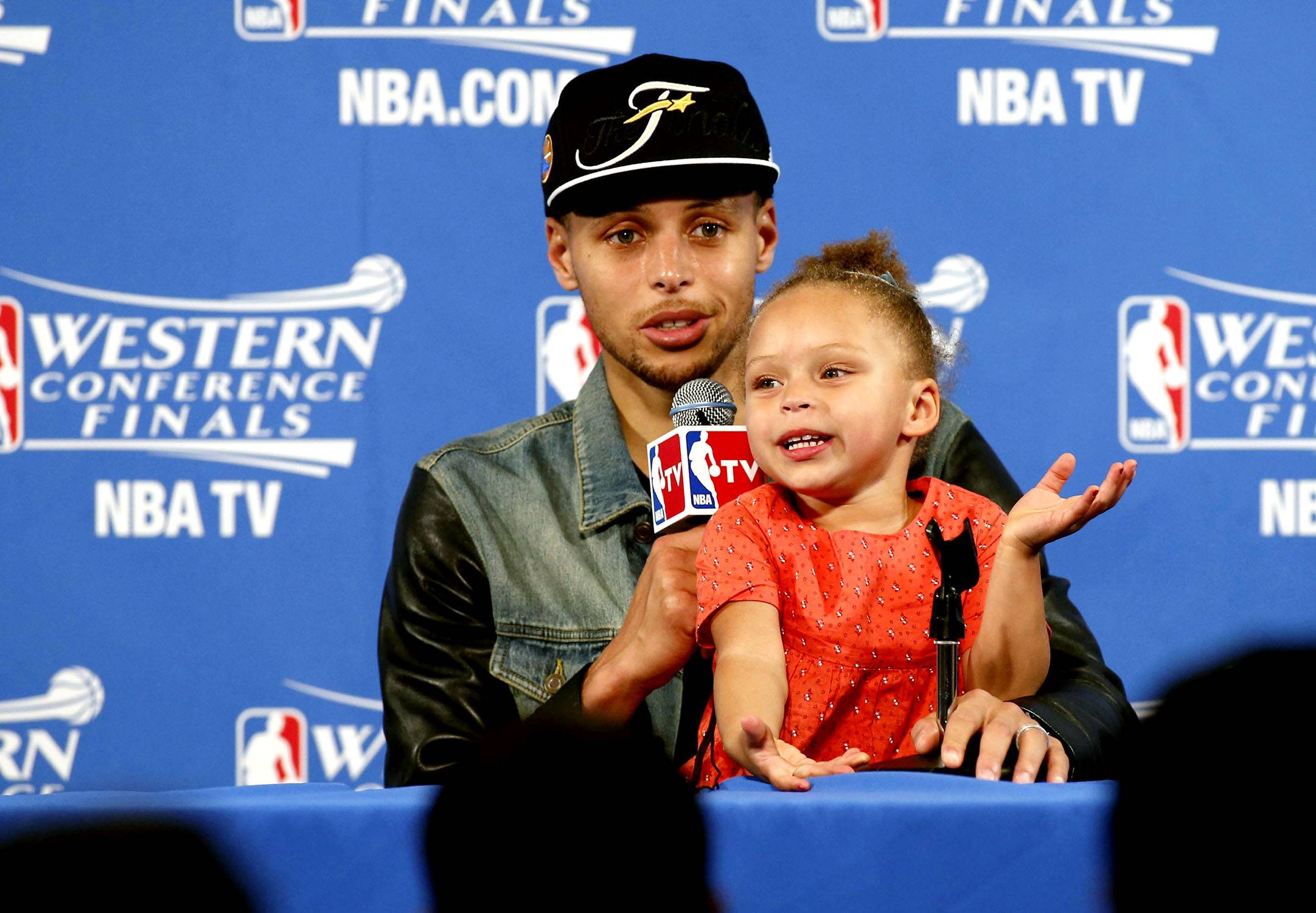 Steph Curry and daughter Riley