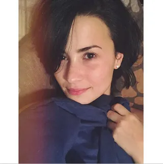 Demi Lovato @ddlovato - The singer started a movement with her followers on Instagram dubbed #MakeUpFreeMondays. We caught her in action on a Monday. (Photo: Demi Lovato via Instagram)