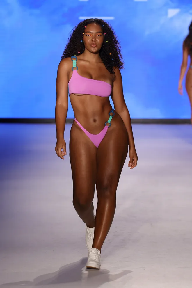 Cupshe's corset style laceup Image 16 from The Hottest Trends Spotted At Paraiso Miami Beach