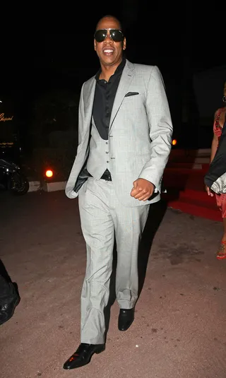 Smooth Operator - A three-piece suit worn the street way… Only Jay.  (Photo: Gotcha Images / Splash News)