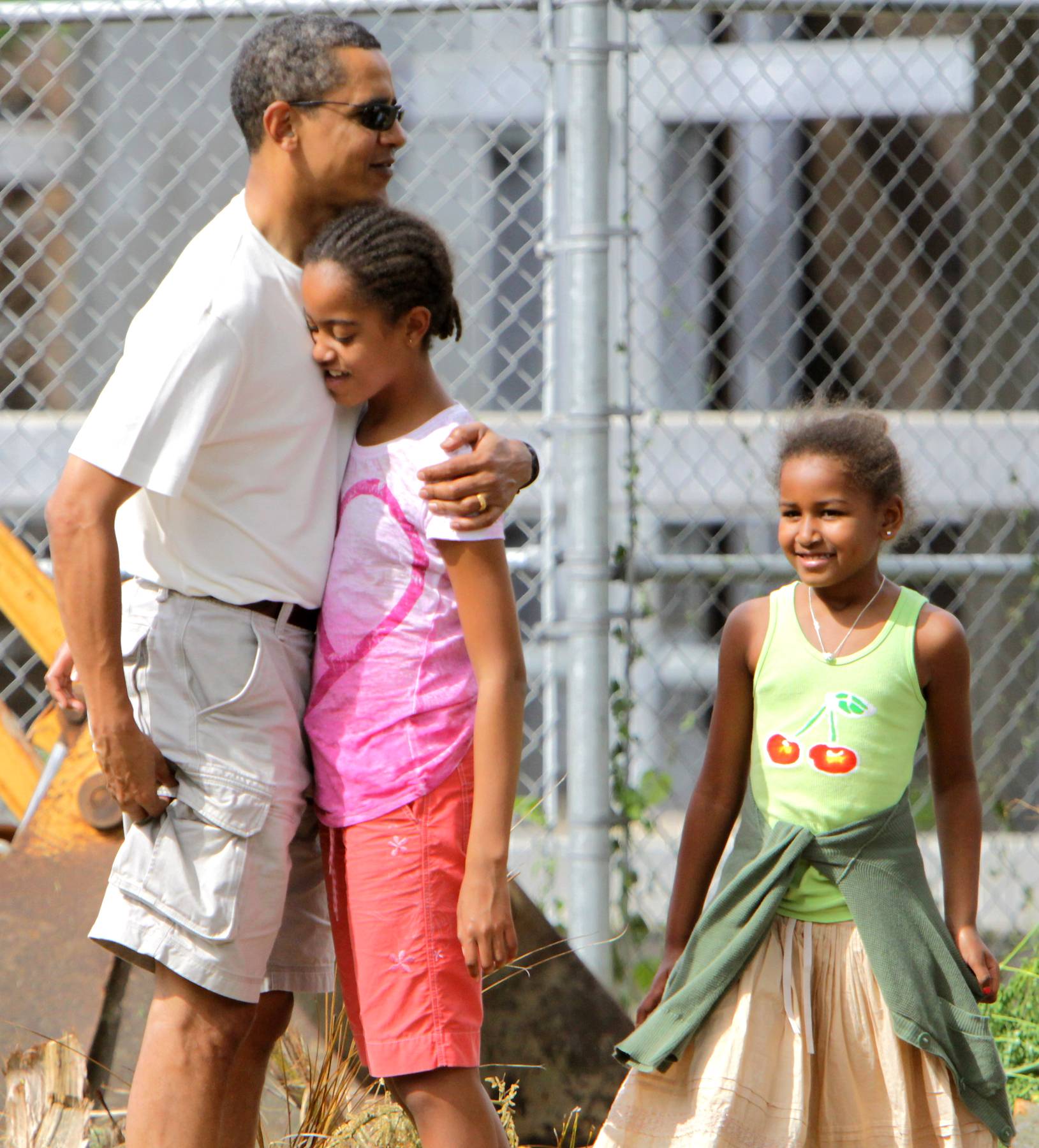 Barack, Malia and Sasha Obama