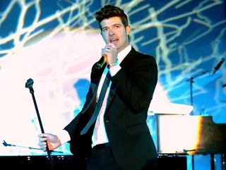 /content/dam/betcom/images/2014/06/Shows/BET-Awards/061214-shows-beta-performers-robin-thicke-performs.jpg