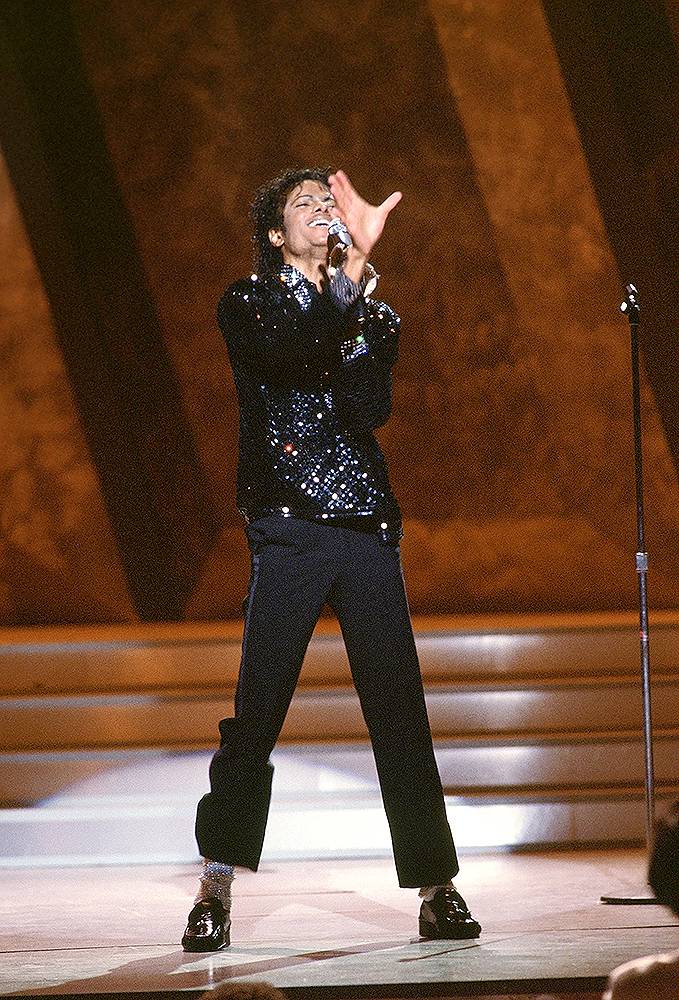 Michael Jackson Debuted Moonwalk At Motown 25th Anniversary In