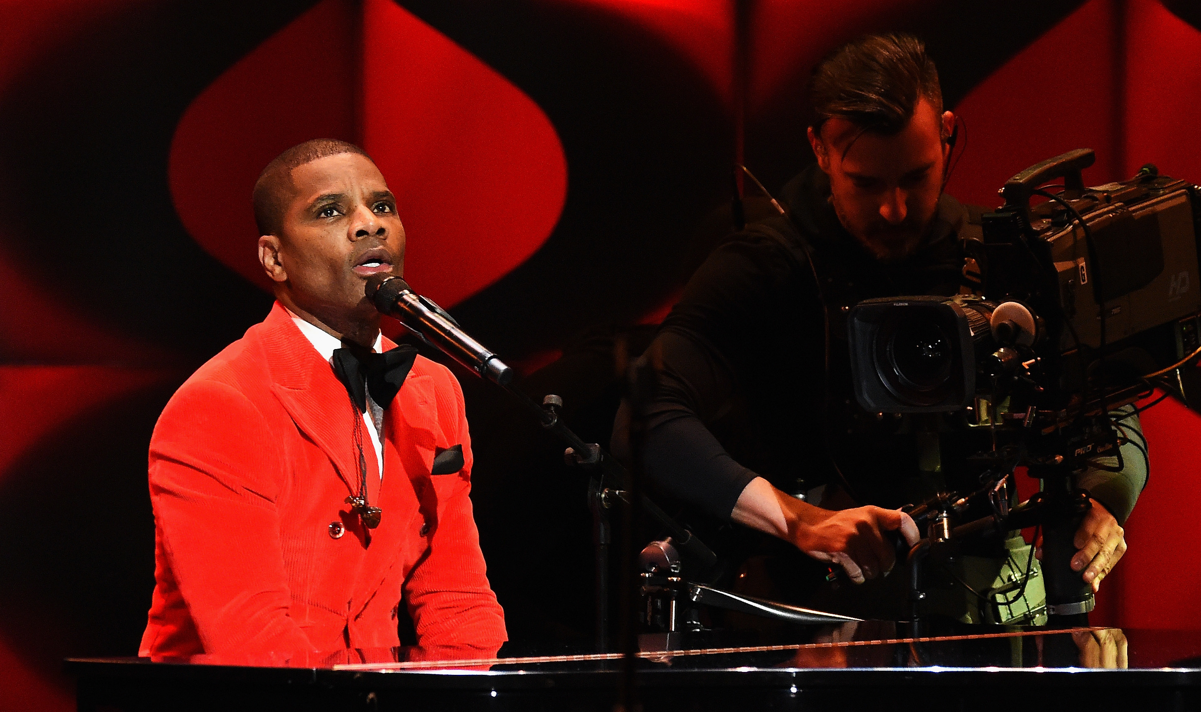 Kirk Franklin performs at the 20th Annual Super Bowl Gospel Celebration.