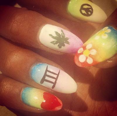 Jessica White - The fashion model writes on IG, “My hippie nail art is amazing!” We couldn’t agree more.(Photo: Jessica White via Instagram)