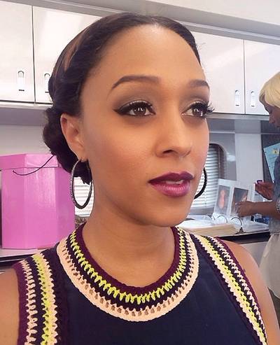 072814-b-real-style-beauty-beat-faces-tia-mowry-instagram.jpg