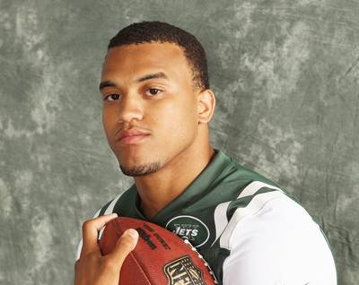 Jets' Dee Milliner Says He Is Best Cornerback in NFL - Dee Milliner certainly doesn’t suffer from a lack of confidence. The New York Jets second-year cornerback thinks his late-2013 season surge catapulted him into being the best corner in the NFL as of right now. “The best corner in the league? Me,” Milliner told the New York Daily News this past weekend. “I ain’t gonna say that somebody else is better than me. I’m not going to say somebody that plays the same position is better than me. Don’t care if they’ve been in the league 10 years and I’ve been here five months. That’s how it’s going to go. I’m the best.”&nbsp; (Photo: Al Pereira/New York Jets/Getty Images)