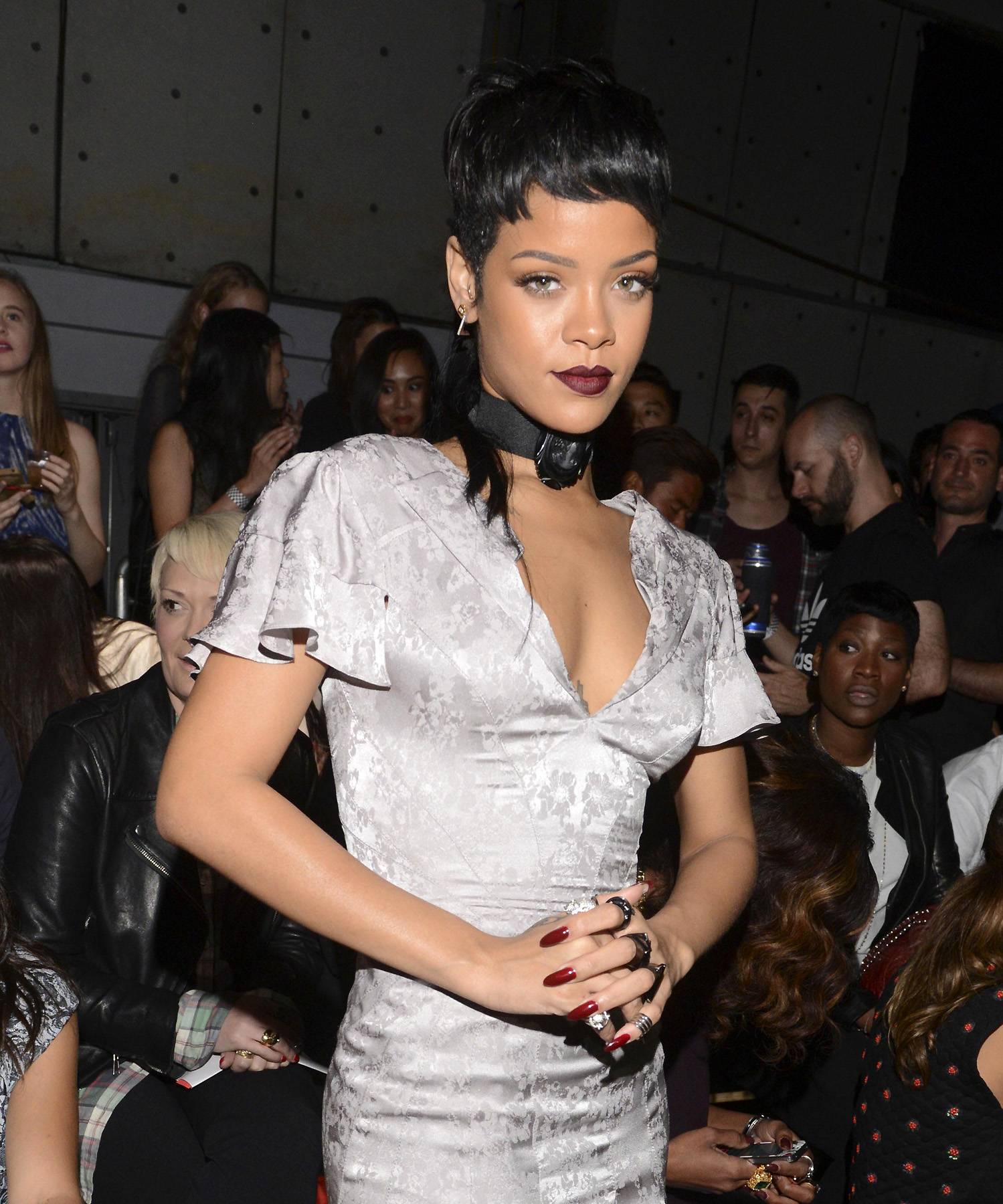 Rihannas Tweets Lead To Bar Owners Arrest News Bet