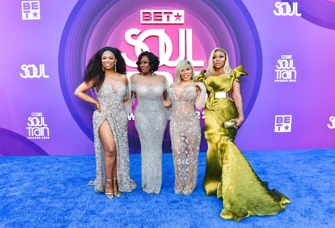 LaTocha Scott chose fringed - Image 4 from Soul Train Awards 2022: Xscape  Brought Style To The Carpet And Performance | BET