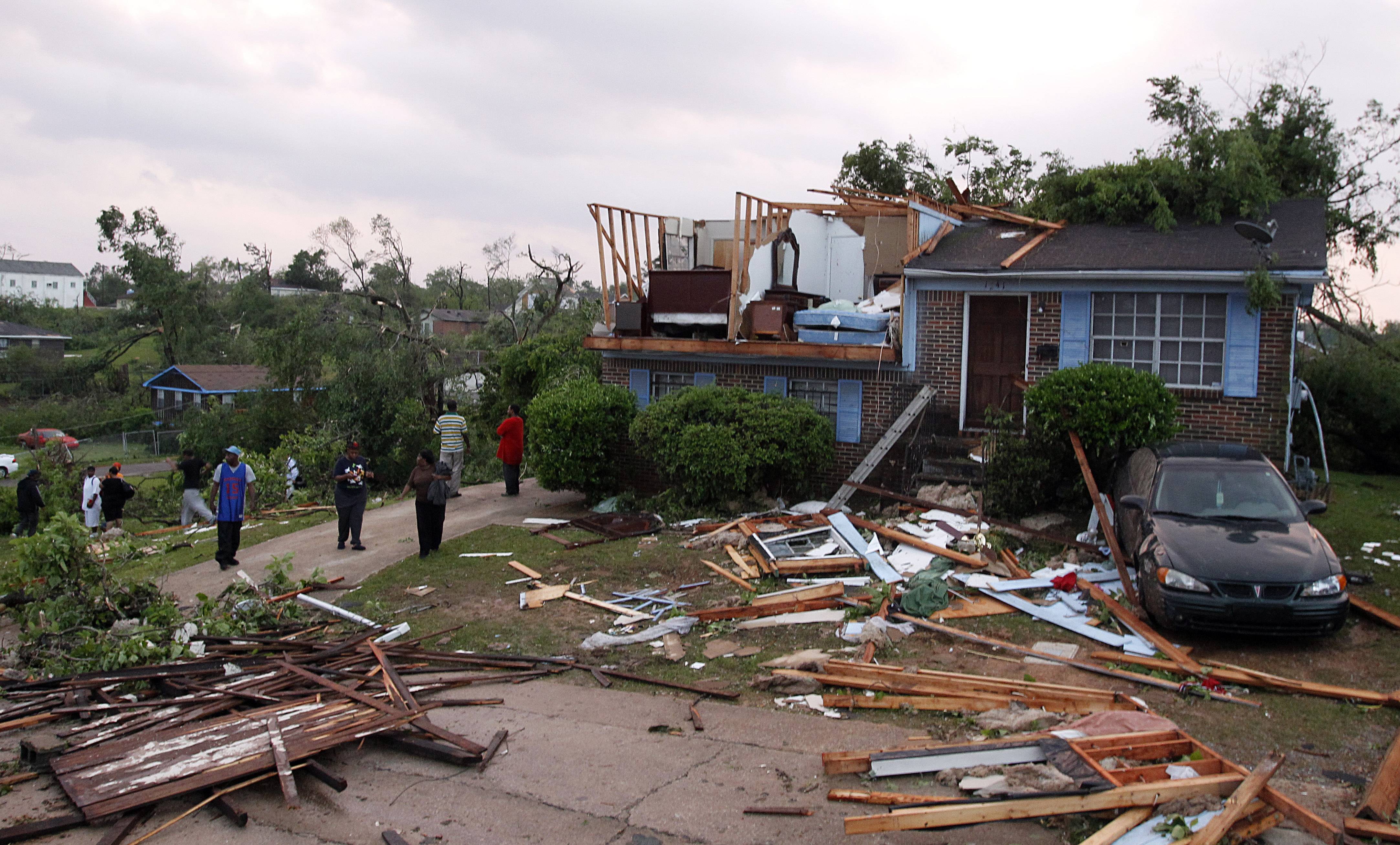 Surveying the Damage - - Image 15 from Photos: Severe Storms Across the ...