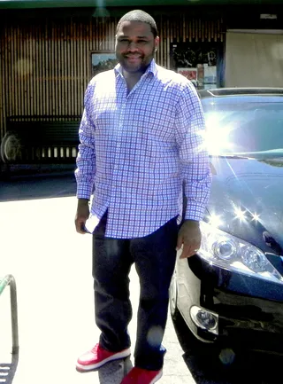 Happy Days - Actor Anthony Anderson takes a break from Law & Order to dine at Katsu-ya Studio City in California.(Photo: Fame Pictures, Inc.)