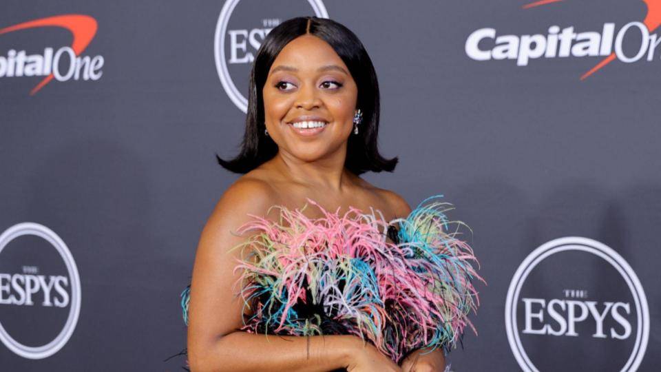 Quinta Brunson Signs Deal With Warner Bros. TV Group - Vimarsana News