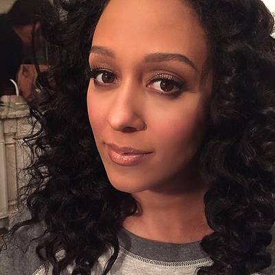013015-b-real-style-beauty-beat-faces-of-instagram-celebrity-edition-tia-mowry.jpg