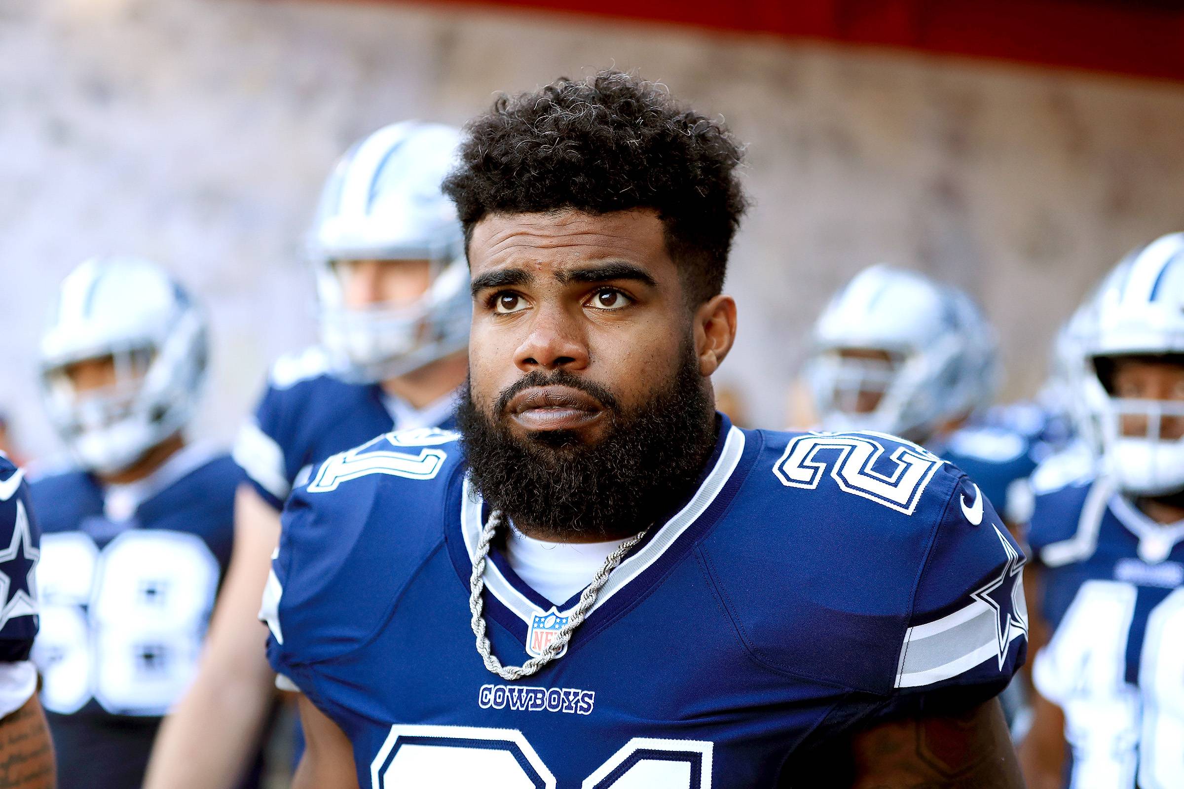 Ezekiel Elliott's Ex-Girlfriend Allegedly Told Him 'You're a Black Male ...