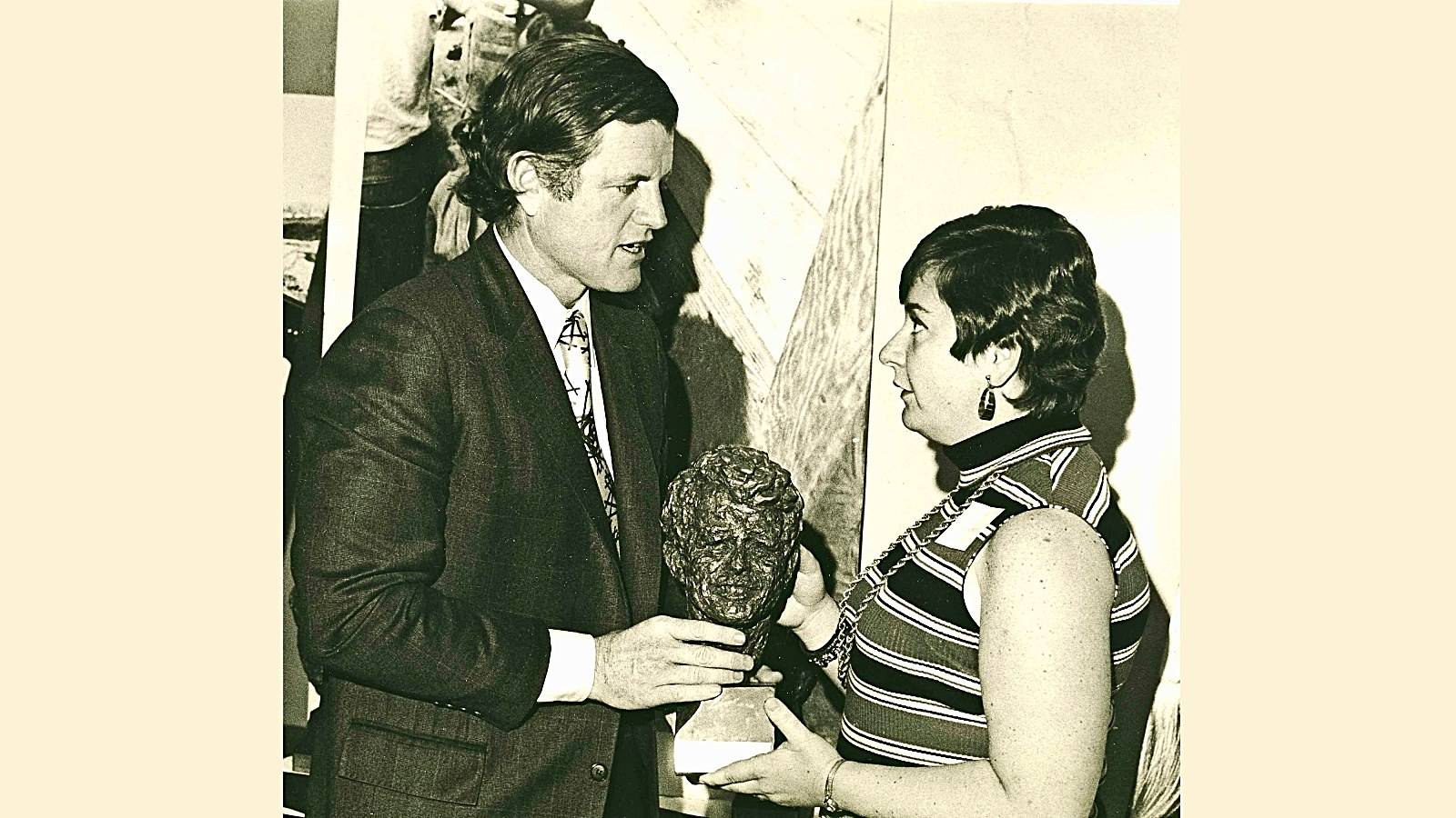Sen. Edward M. Kennedy, D-Mass., presents the Robert F. Kennedy Journalism Award for the best newspaper coverage to Jean Heller, of the Associated Press special assignment team, in Washington, D.C., April 26, 1973. Miss Meller won the honor for her series on the Tuskegee Syphilis study.  


