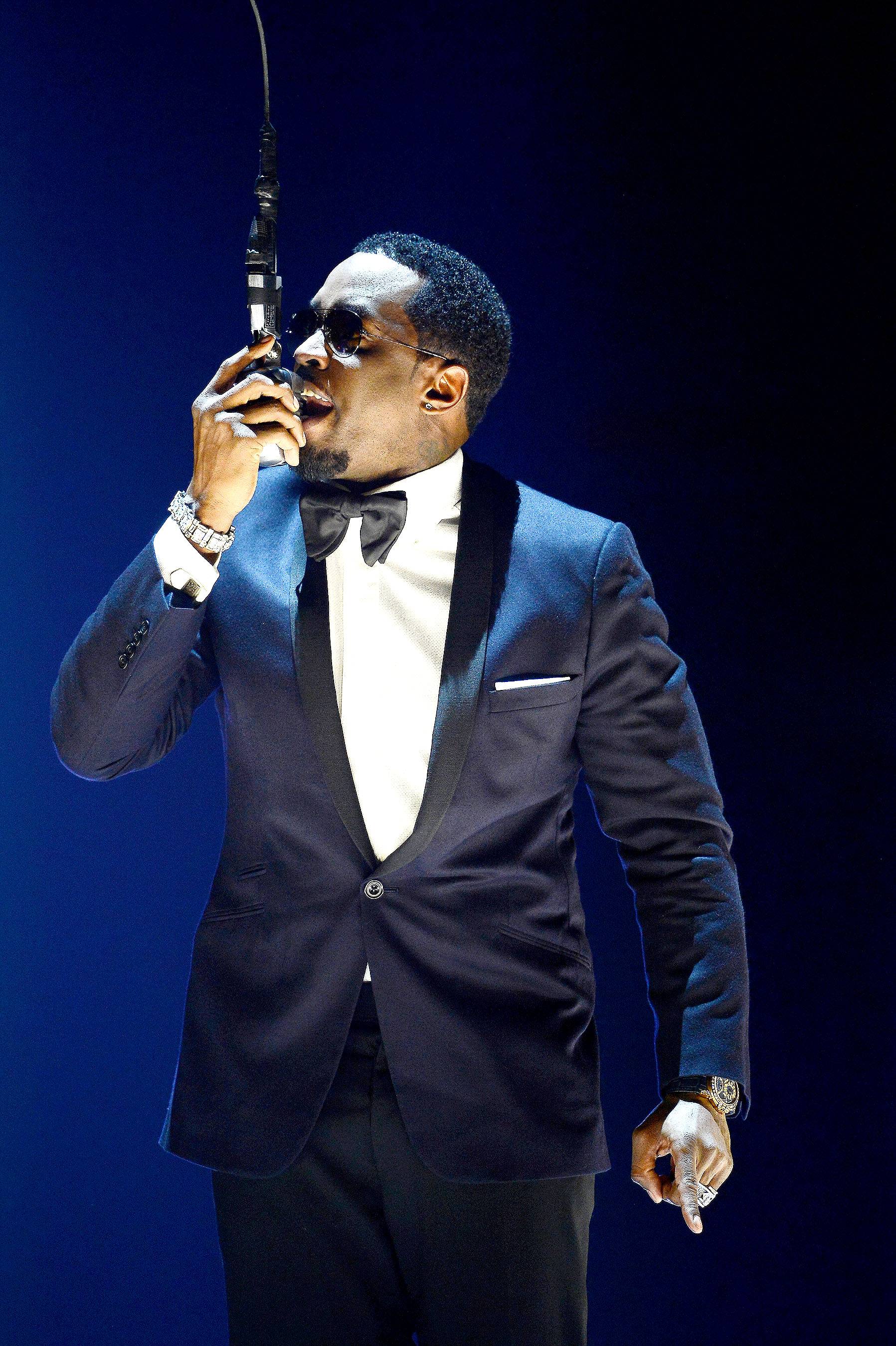 P Diddy News Antigua 07 - qufrg19