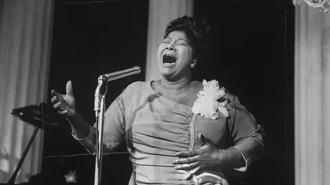 Singer Mahalia Jackson singing at reception in hotel.  (Photo by Don Cravens/The LIFE Images Collection via Getty Images/Getty Images)
