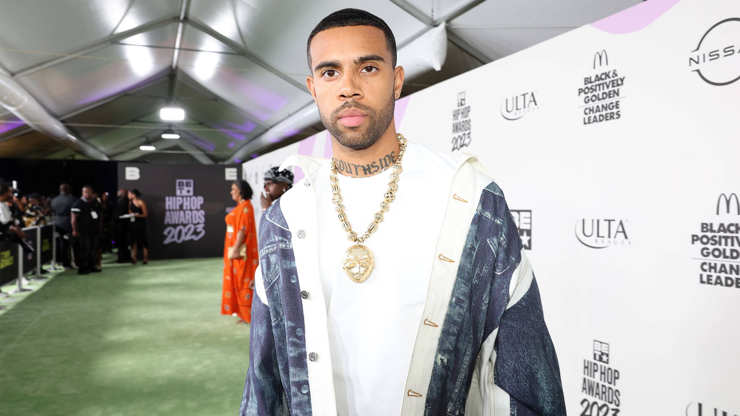 Rapper Vic Mensa showed - Image 5 from Hip Hop Awards 2023: Bling, Bling,  Baby! | BET