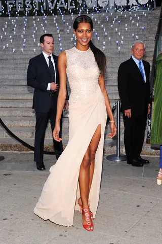 Stepping Out - Model Jessica White rocked a stunning sequin gown on the steps of the New York State Supreme Court as she arrives at the 2012 Tribeca Film Festival in New York City.   (Photo: Jamie McCarthy/Getty Images)