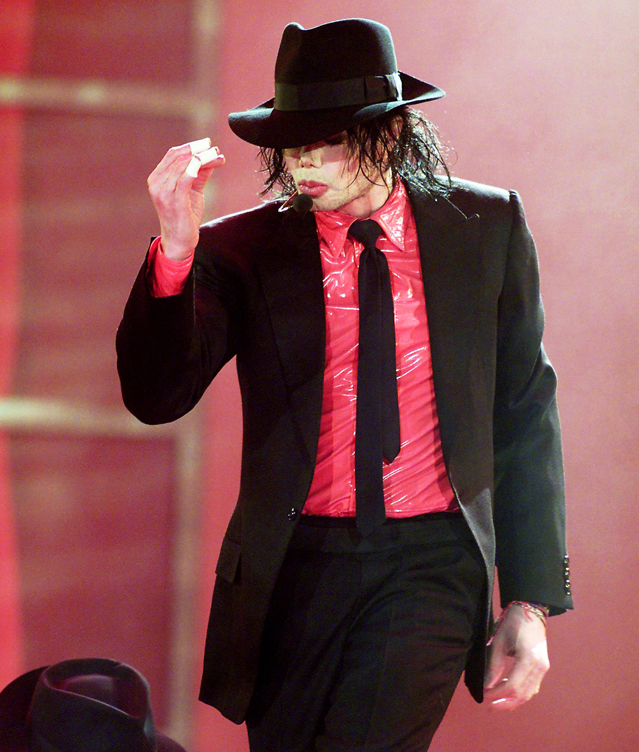 Singer Michael Jackson Black Suit