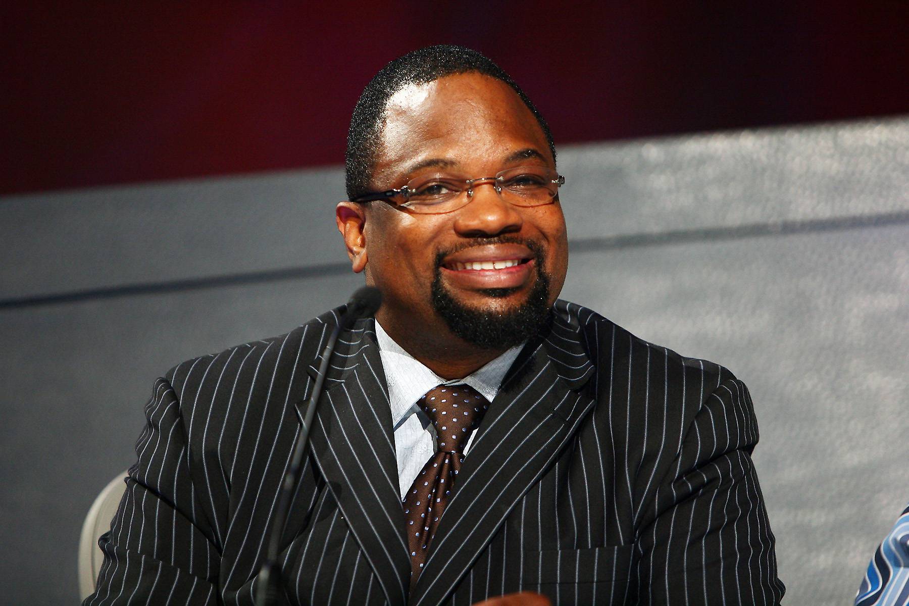 Hezekiah Walker: December 24 - Image 1 from Celebrity Birthdays