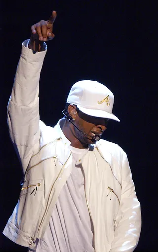 Usher - The two-time winner of the Best Male R&amp;B Artist&nbsp;award performs the club banger "Yeah!" with Lil Jon and the sexy "Burn."(Photo: M. Caulfield/WireImage.com/Getty Images)