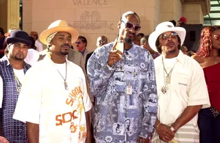 The Eastsidaz - Goldie, Snoop Dogg and Tre D form a unified front on the 2001 Red Carpet before they perform "Lay Low" later onstage. &nbsp;(Photo: Gregg DeGuire/WireImage)