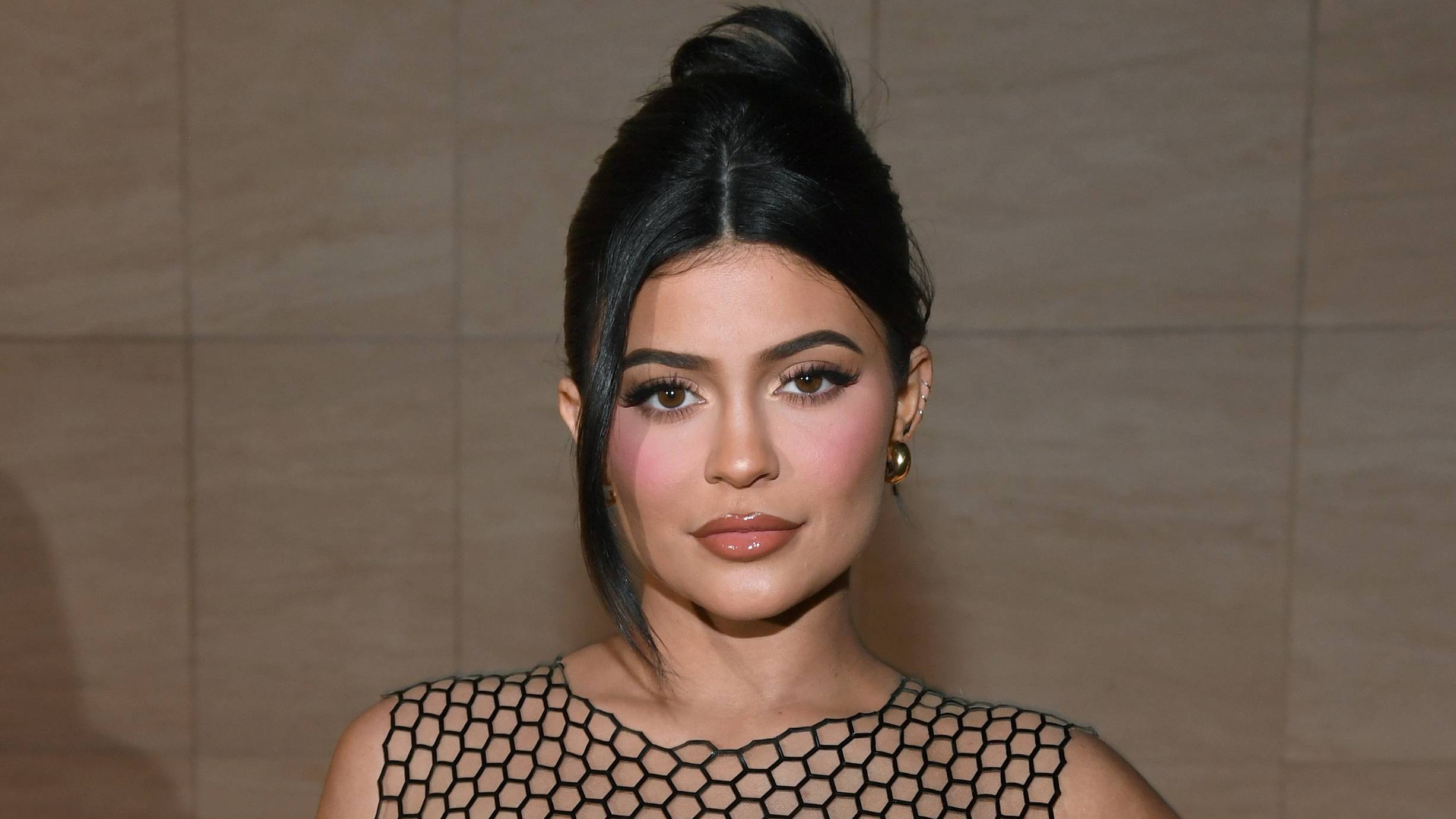 Kylie Jenner Gives Fans A Glimpse Of Her Son's Nursery—See The Newborn(01)
