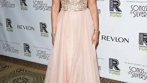 Jennifer Hudson - The singer channels a fairy princess in her sweetheart-bodice pink gown and Kimberly McDonald gems.  (Photo: Ivan Nikolov/WENN.com)