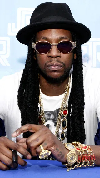 2 Chainz&nbsp;@2chainz&nbsp; - Tweet: "Heard ni---s biting the glove! Dam MJ. Wut we gone do????smh"2 Chainz makes light of copycats imitating the one-glove style he borrowed from the late great Michael Jackson. (Photo: John Lamparski/WireImage)