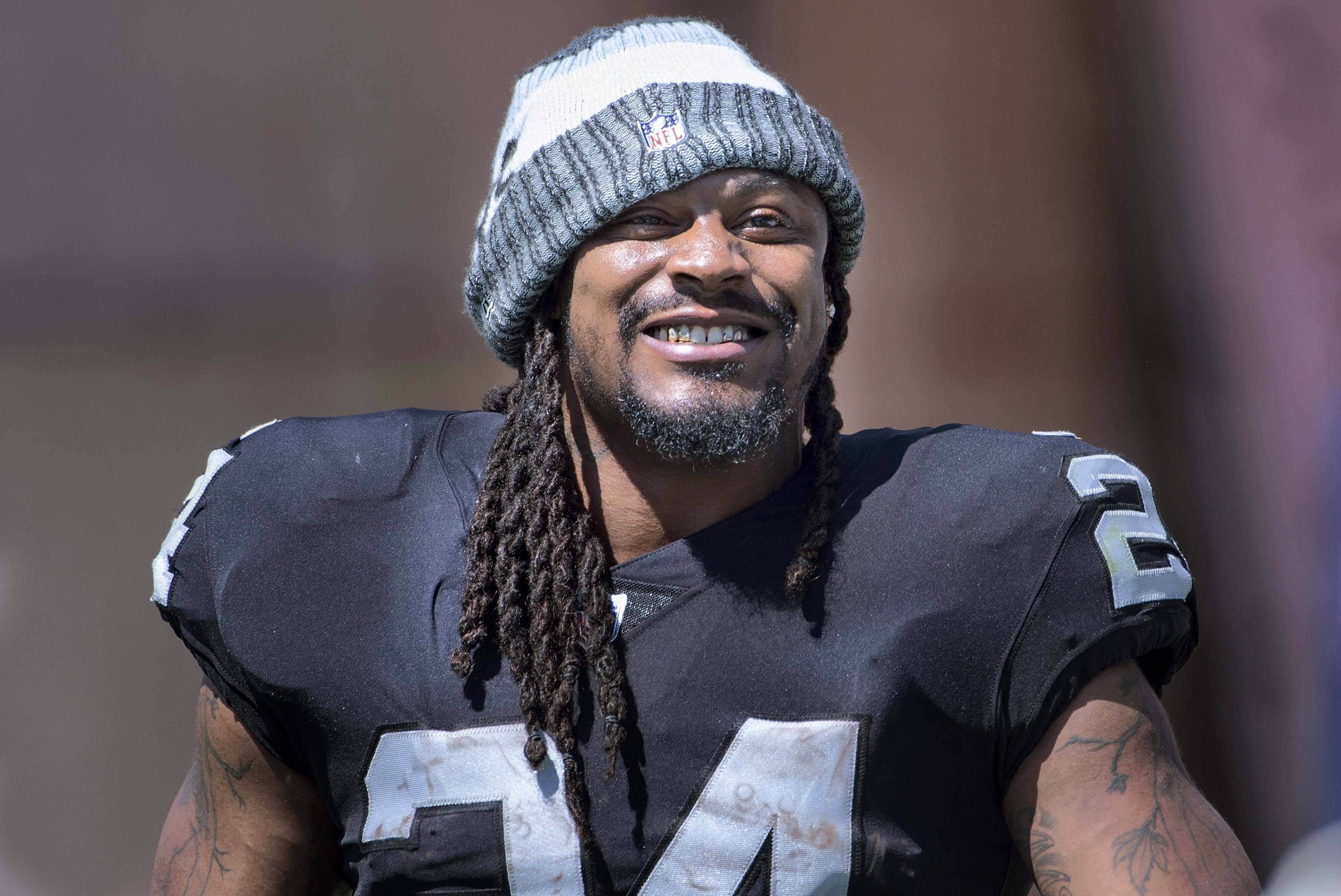 Raiders' Marshawn Lynch suspended game for shoving official