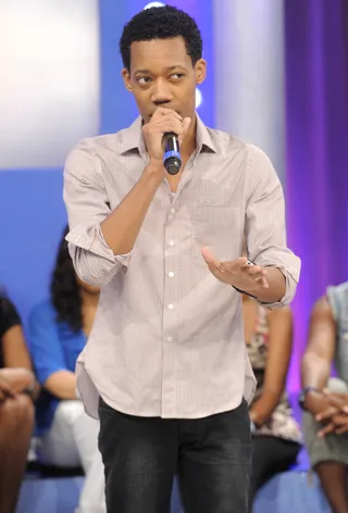 Check This Out - Tyler James Williams raps for audience members at 106 &amp; Park, June 12, 2012. (Photo: John Ricard / BET)