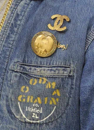 Peace and Love - Chris Brown at 106 &amp; Park, June 11, 2012. (Photo: John Ricard / BET)