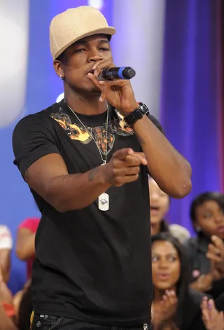 Mic check - NeYo at 106 &amp; Park, June 11, 2012. (Photo: John Ricard / BET)