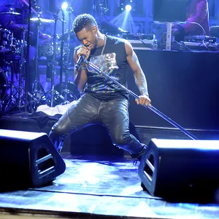 Saturday Night Live Performance, May 12, 2012 - Usher checked in with a high-powered performance of &quot;Climax&quot; and &quot;Scream&quot; on the world-famous SNL stage.(Photo: Dana Edelson/NBC/NBCU Photo Bank/Getty Images)