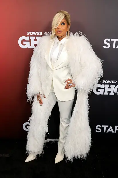 Mary J. Blige was - Image 2 from BET Awards 2022: Mary J. Blige Rocks A  Sexy White Two-Piece Ensemble On The Red Carpet!