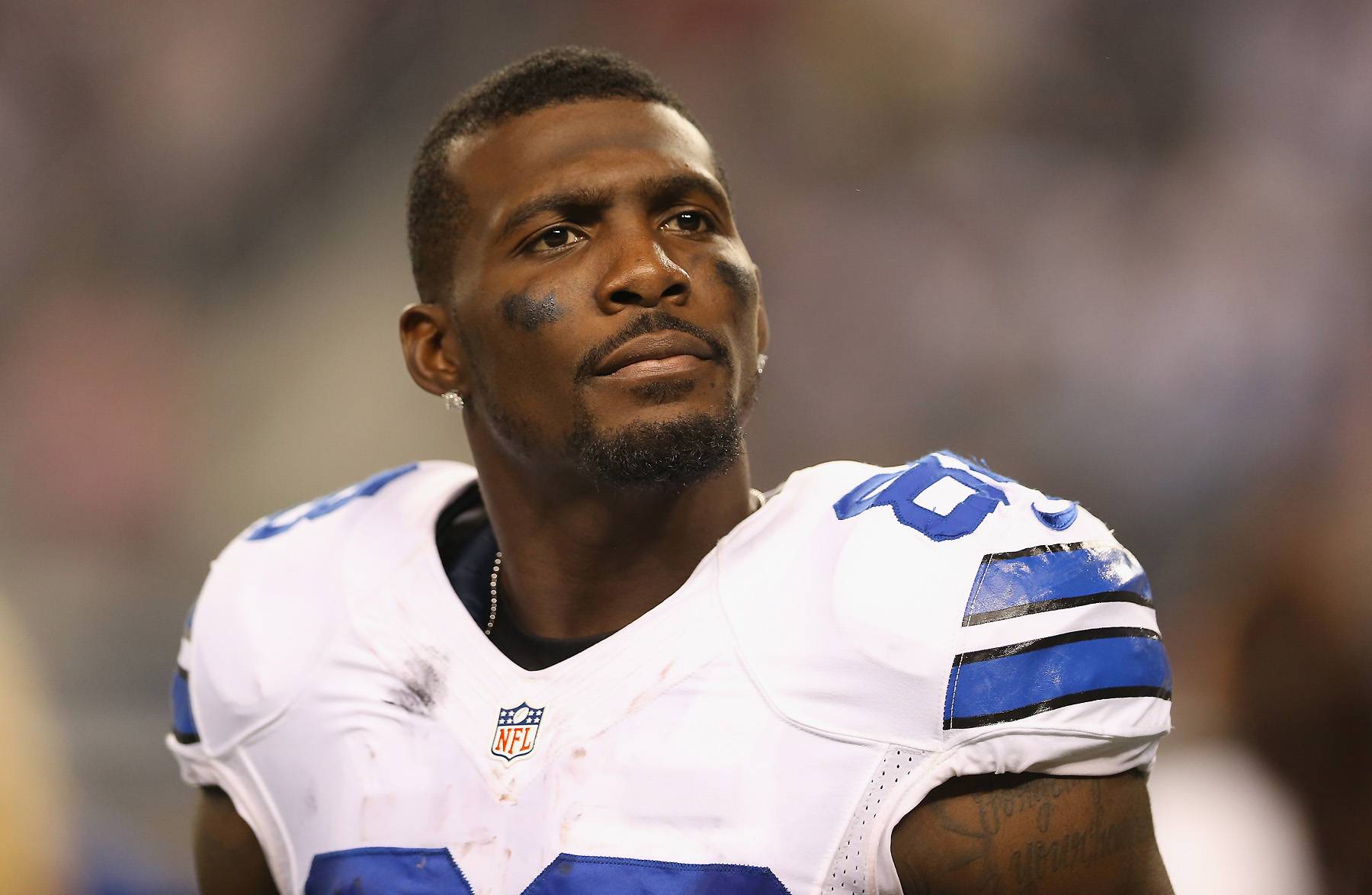 Which player was more difficult for Cowboys to handle: Terrell Owens or Dez  Bryant?