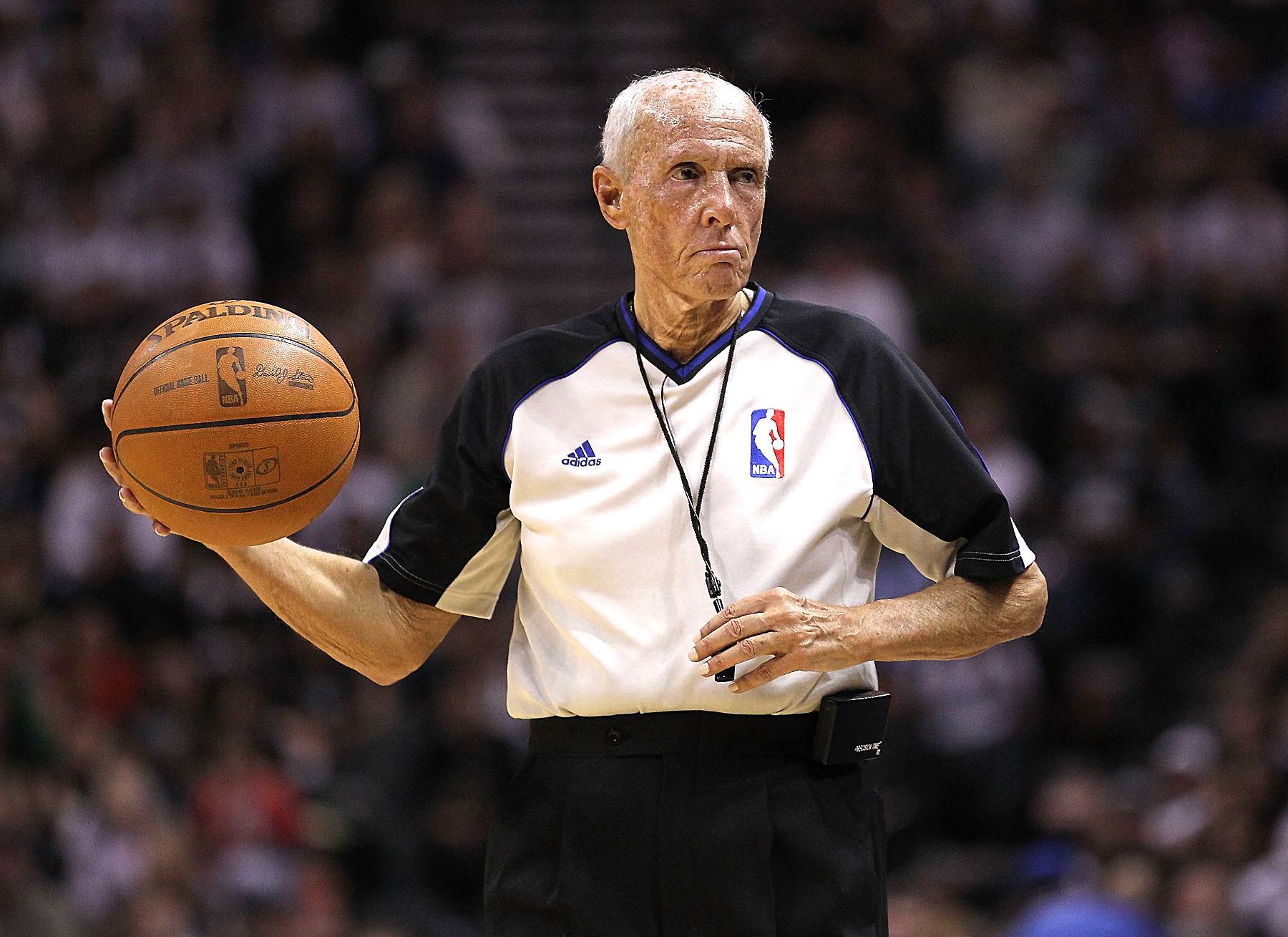 Dick Bavetta, N.B.A. Referee for 39 Years, Is Retiring - The New York Times