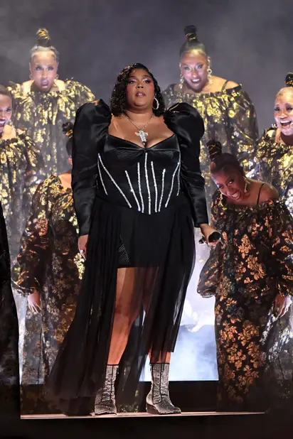 Lizzo rocked the stage - Image 5 from BET Awards 2023: Lizzo's