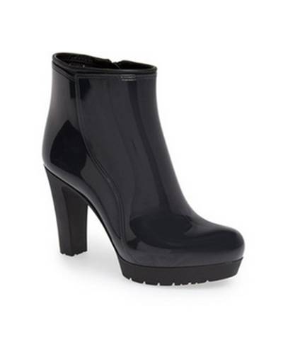 Andre Assous 'Mila' Waterproof Ankle Boot - An unexpected plunge into slushy snow is the last thing you want happening on your way to work. Avoid that chilling situation with these versatile, waterproof ankle boots. (Photo: Polyvore)