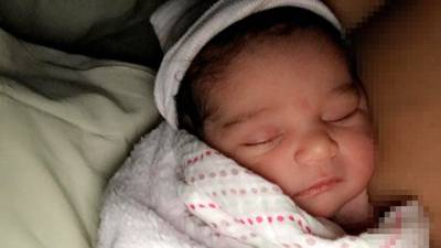 New Addition - Blac Chyna had her first child with her then-fiancé Rob Kardashian on November 10, 2016, via C-section. They named their bouncing baby girl Dream Renee Kardashian and even created a separate Instagram account for her right after she made her entry to the world.(Photo: Rob Kardashian via Instagram)&nbsp;